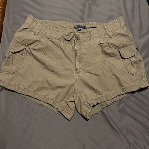Gap - Women's Green Cargo Shorts - Size 12